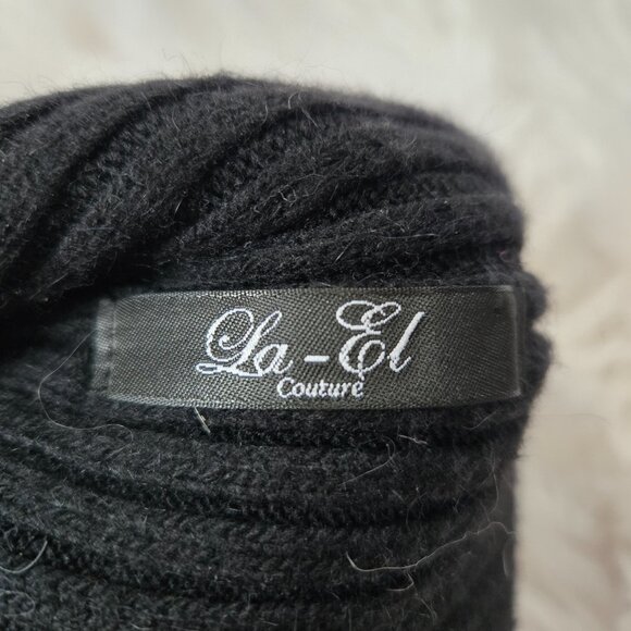 SPIKE Cat Ears Studded Knit Beanie Hat Woman's Size OS - Picture 9 of 9